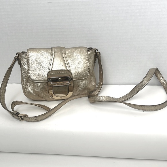 MICHAEL KORS gold leather crossbody/shoulder bag - Picture 1 of 15